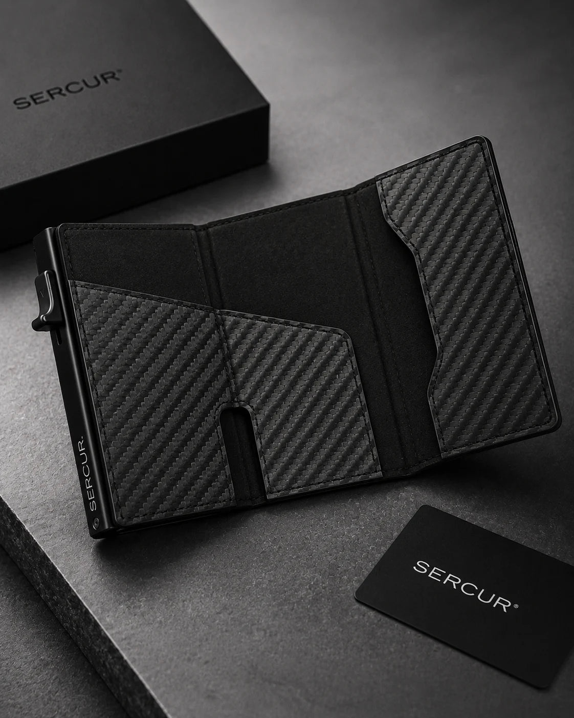 CARBON wallet met TRACE finder card